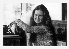 Bonnie Raitt - Philadelphia Folk Festival 1971