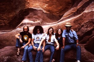 Jeffrey Labes, Freebo, Will McFarlane, Bonnie Raitt and Dennis Whitted at Red Rocks