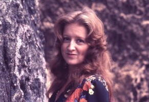 Bonnie Raitt - Westside Manhattan NYC 1974