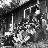 Bonnie Raitt, Freebo, Dave Ray, Willie and the Bees, et al, take a break during the recording of Raitt’s debut album on Enchanted Island on Lake Minnetonka - August 1971