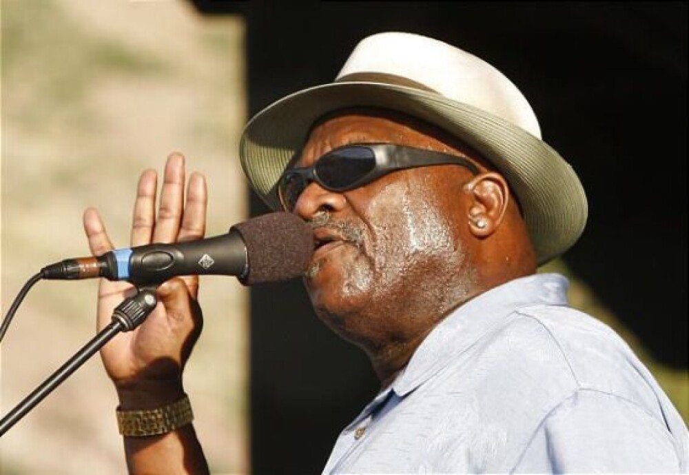 Taj Mahal sings as the opening act for Bonnie Raitt's concert Tuesday night at Red Butte Garden Amphitheatre, Salt Lake City, UT - Sept 1, 2009