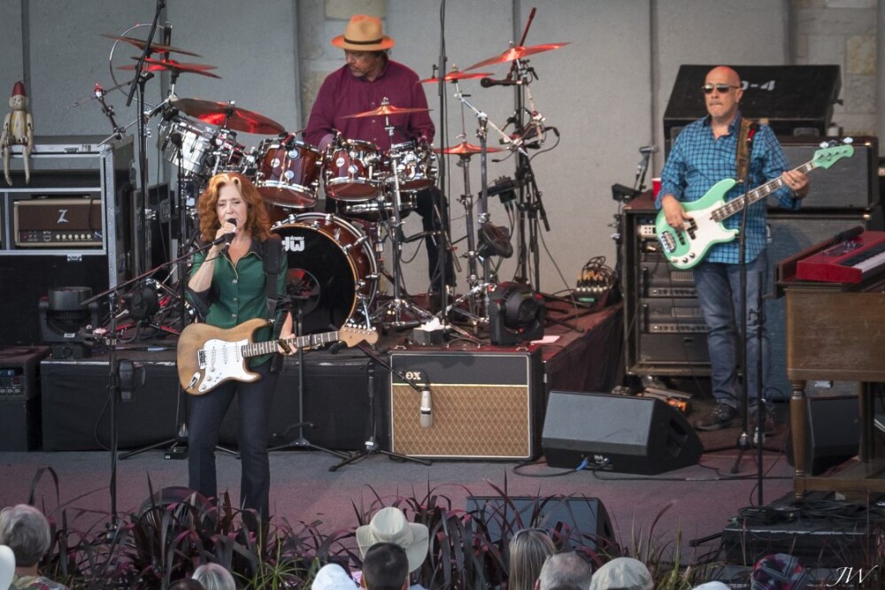 Bonnie Raitt at Meijer Gardens - Grand Rapids, MI - August 31, 2016