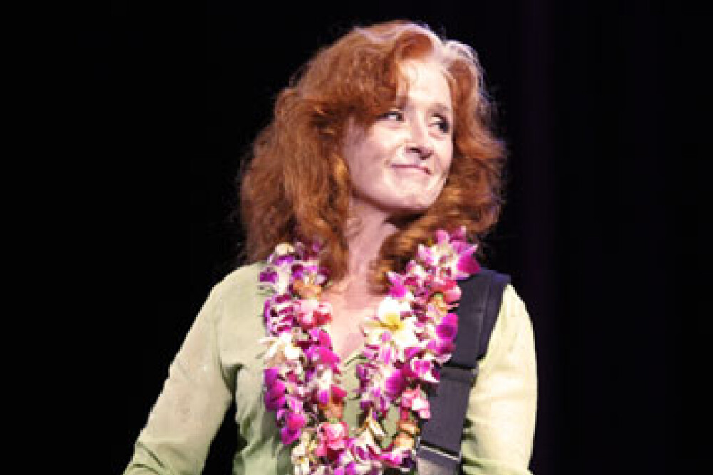 Bonnie Raitt and her band performed at the Waikiki Shell - January 6, 2007