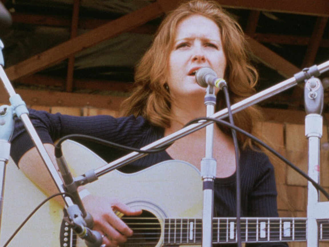 Bonnie Raitt performs during the Ann Arbor Blues & Jazz Festival at Otis Spann Memorial Field in Ann Arbor on September 10, 1972